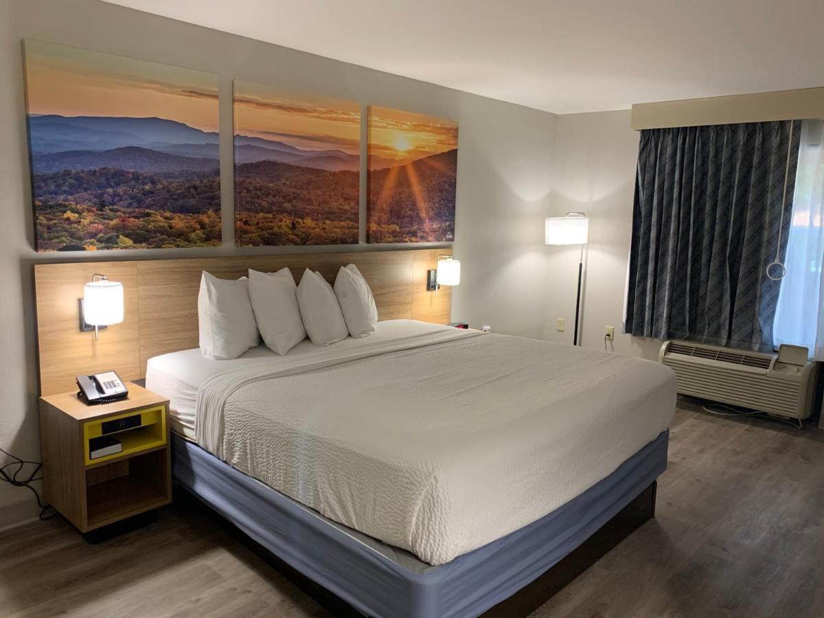 Days Inn By Wyndham Atlanta Stone Mountain Eksteriør billede